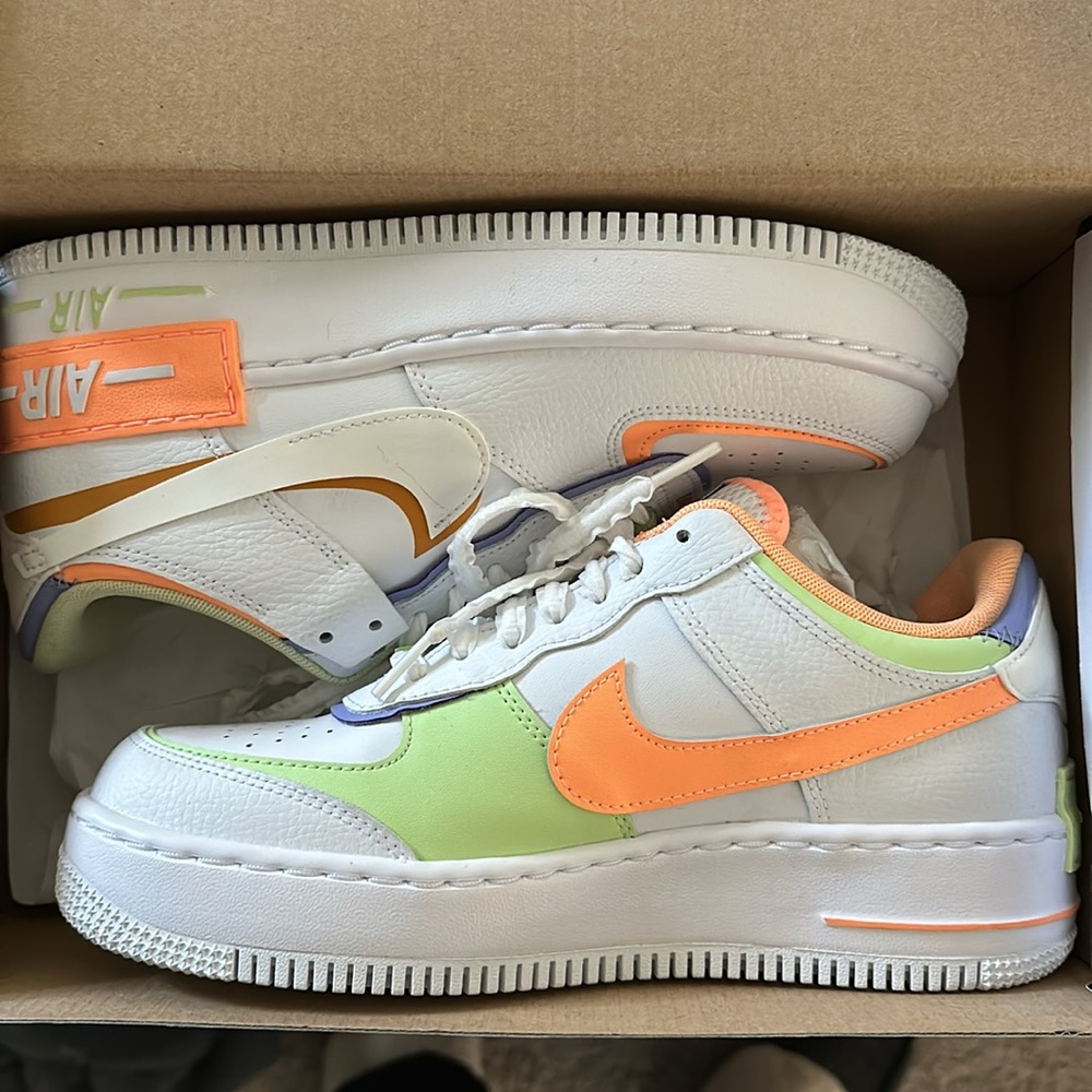 Women’s size 9 Air Force 1 Shadow